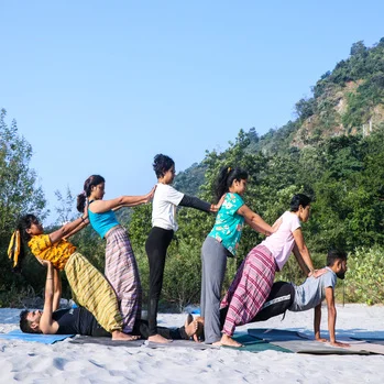 3 days himalayan meditation yoga retreat images